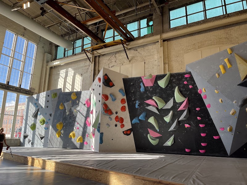 Climb So iLL at the Steel Shop