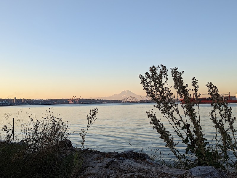 Elliott Bay Park — Hiking with Kids in Seattle