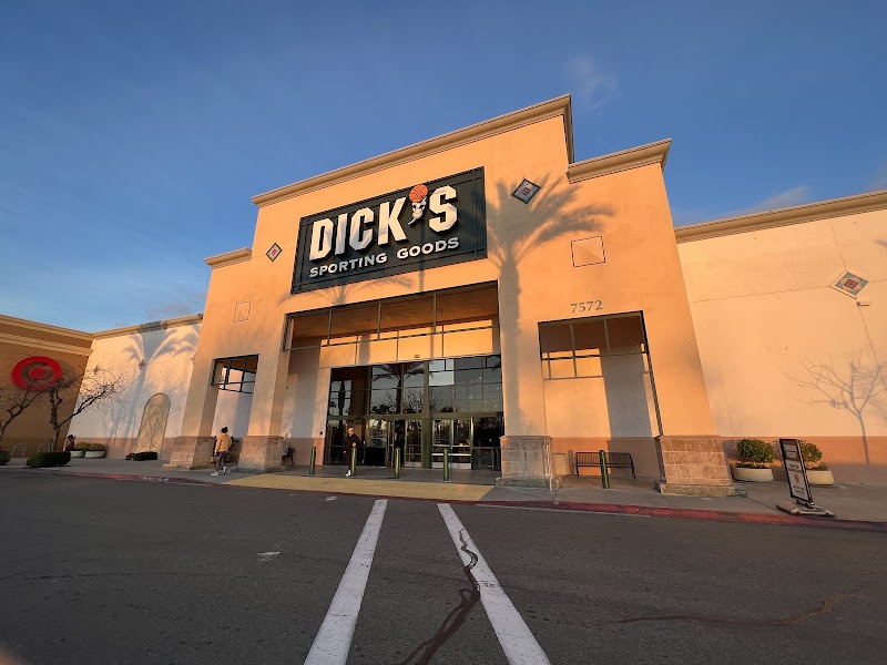 DICK'S Sporting Goods — Kayaking for Kids in Fresno