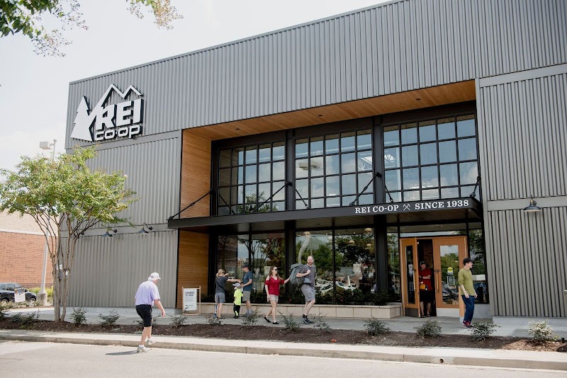 REI — Kayaking for Kids in Memphis