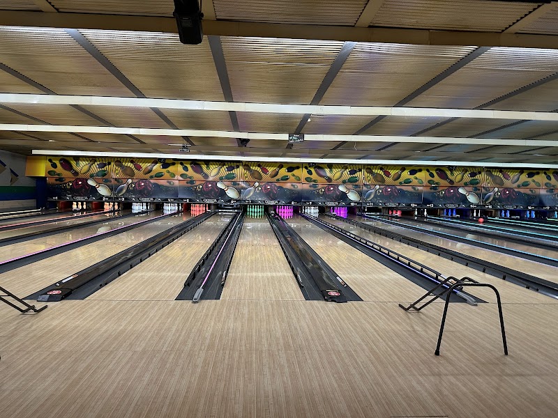 Ten Pin Strike & Spare Family Fun Center