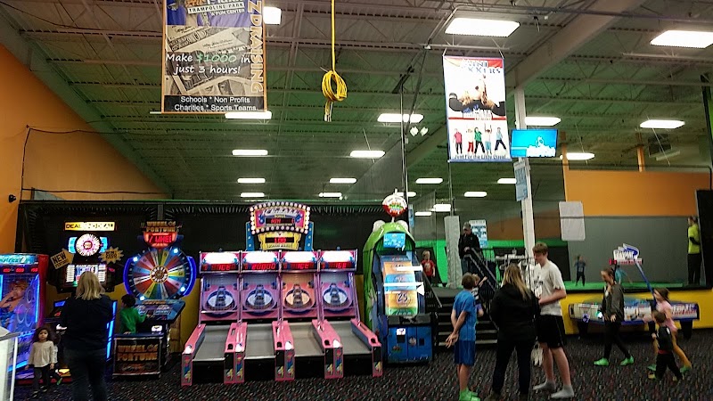 AirMaxx Trampoline Park & Fun Center