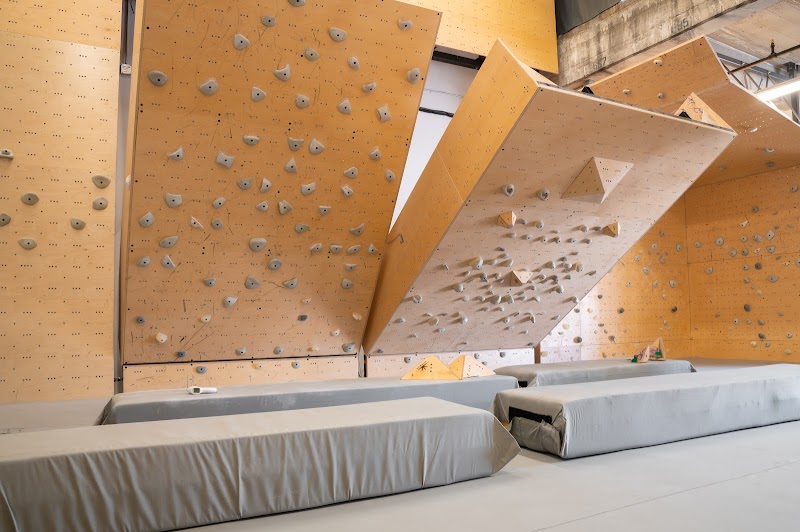 Oaktown Boulders