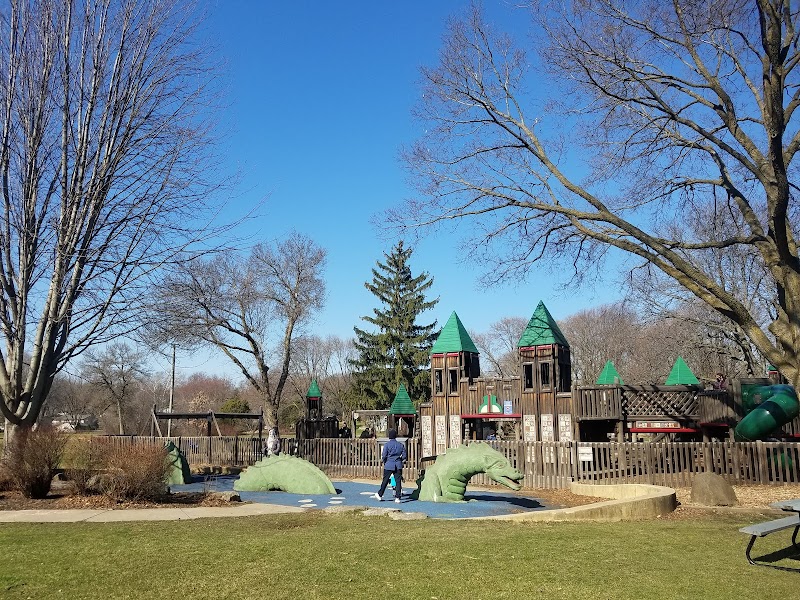 Winnequah Park
