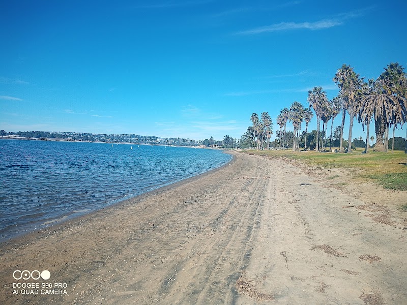 Tecolote Shores