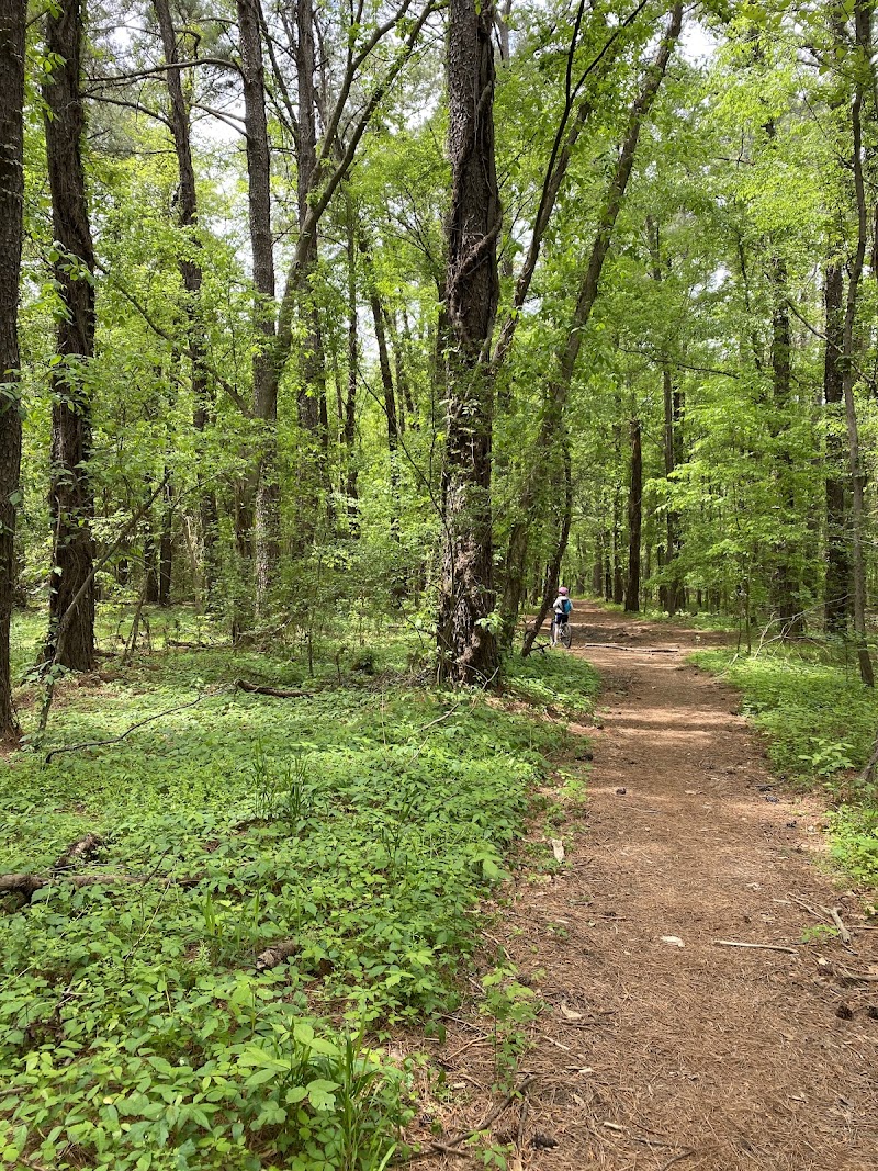 Tour de Wolf Trailhead