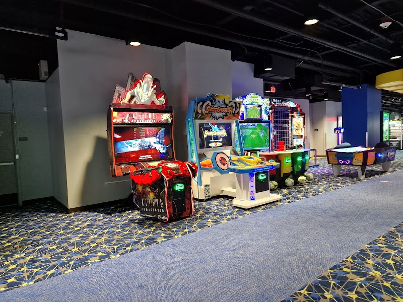 Round1 Bowling & Arcade Fashion District Philadelphia