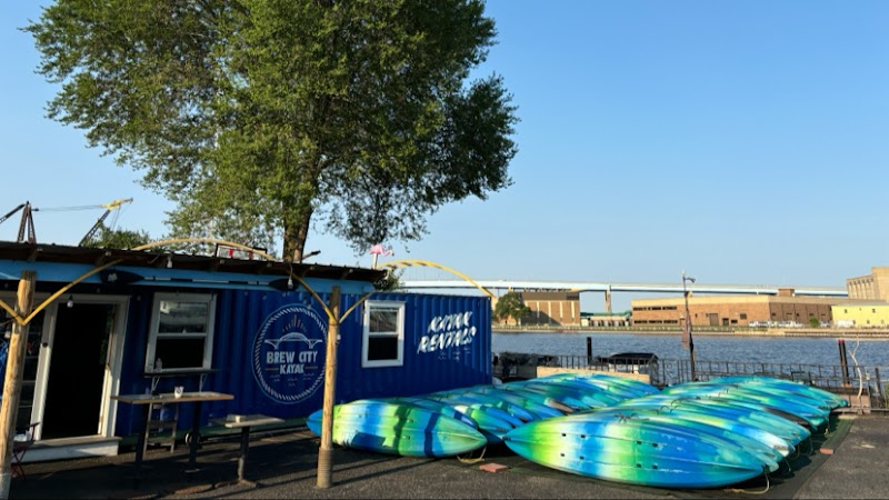 Brew City Kayak | Milwaukee Kayak Rentals & Tours