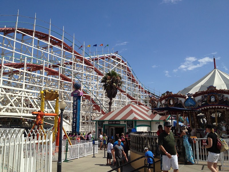Giant Dipper Roller Coaster