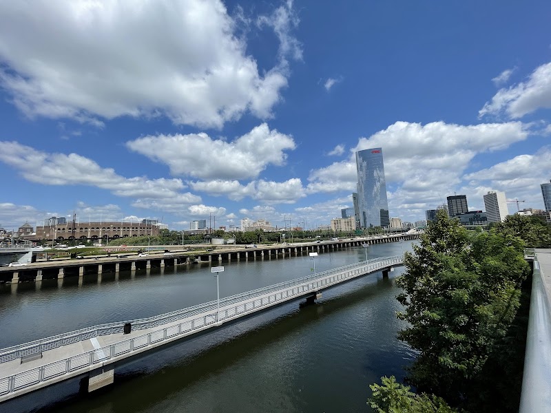 Schuylkill Banks Boardwalk