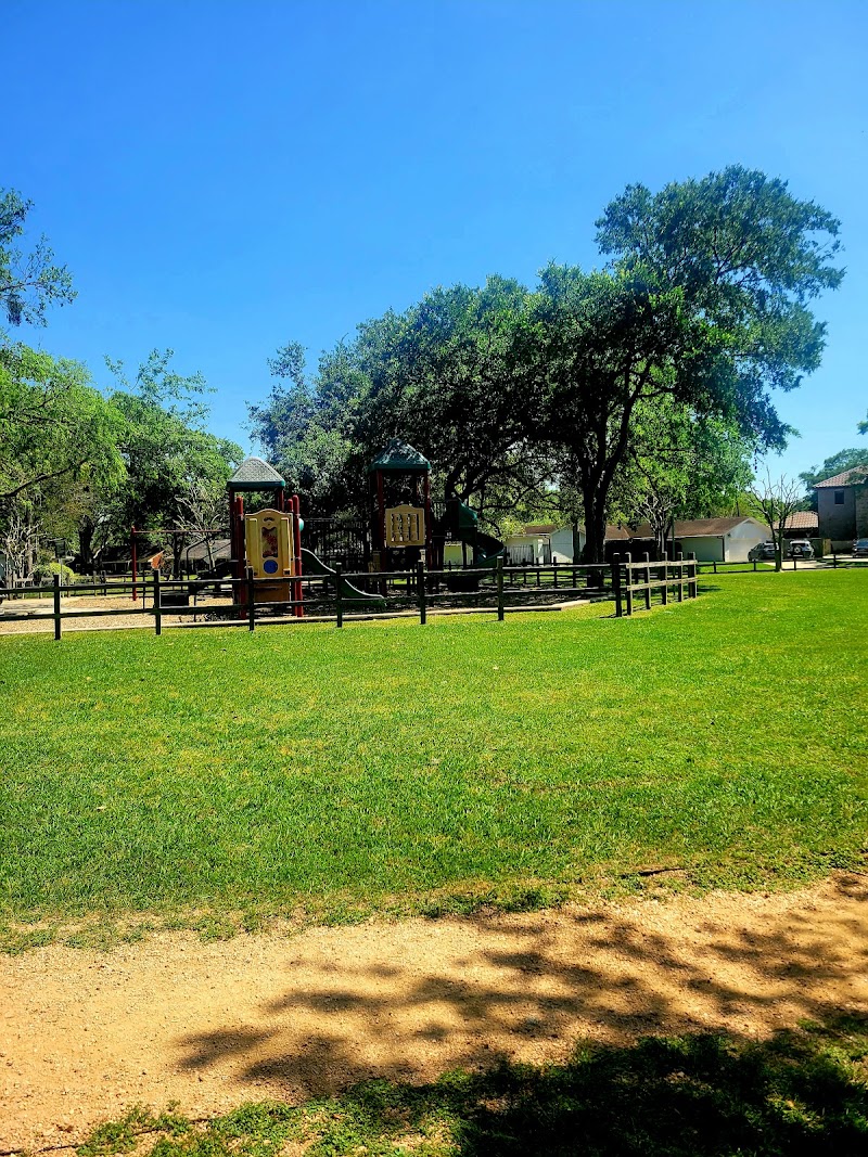 Briarbend Park — Hiking with Kids in Houston