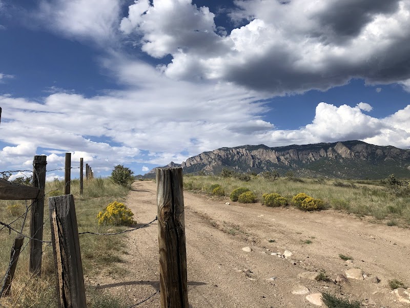 Michael Emery Trailhead — Hiking with Kids in Albuquerque