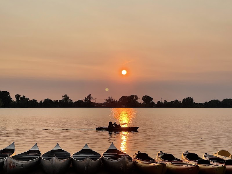 Creve Coeur Lake Rentals