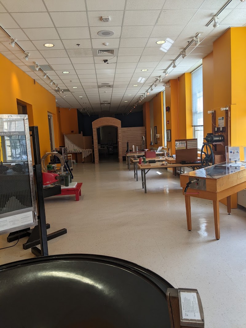 L.R. Ingersoll Wonders of Physics Museum