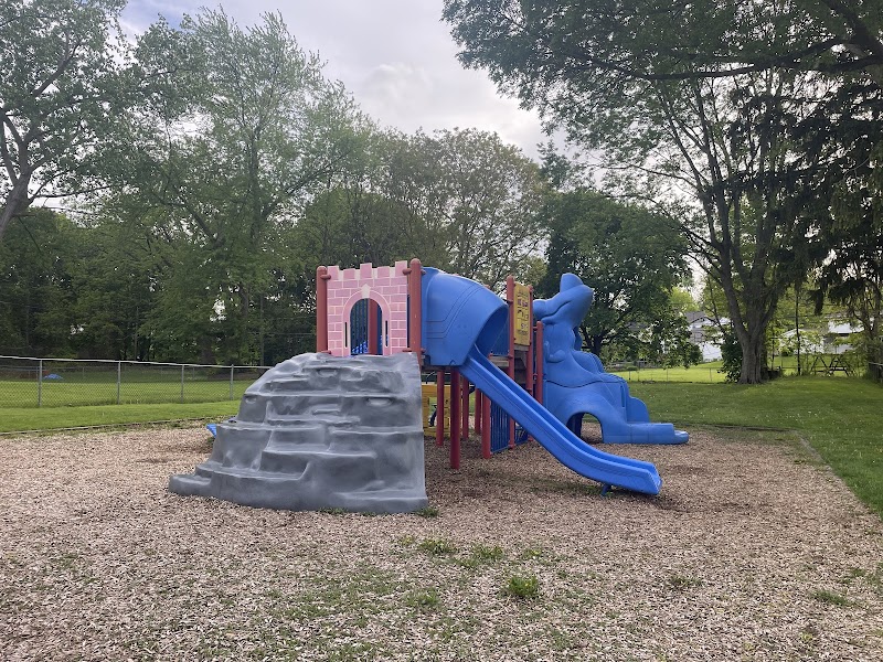 Pardee Tot Lot — Best Outdoor Playgrounds in Rochester