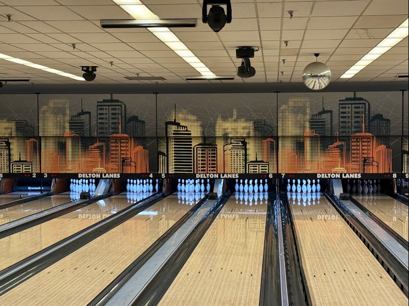 Delton Lanes