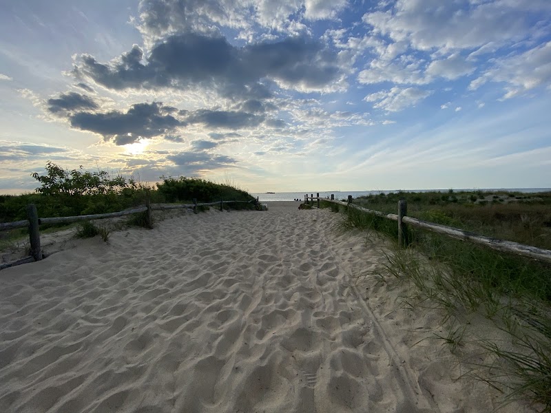Cape Henry Trail Beach Trailhead