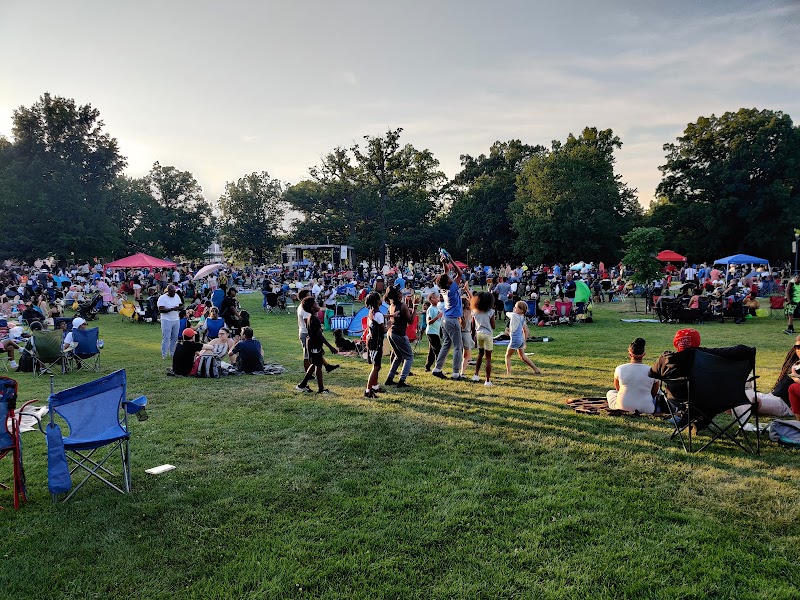 Wade Oval