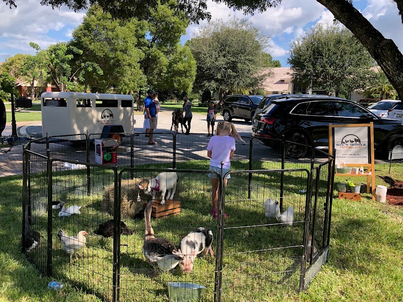 Mel’s Mobile Petting Zoo