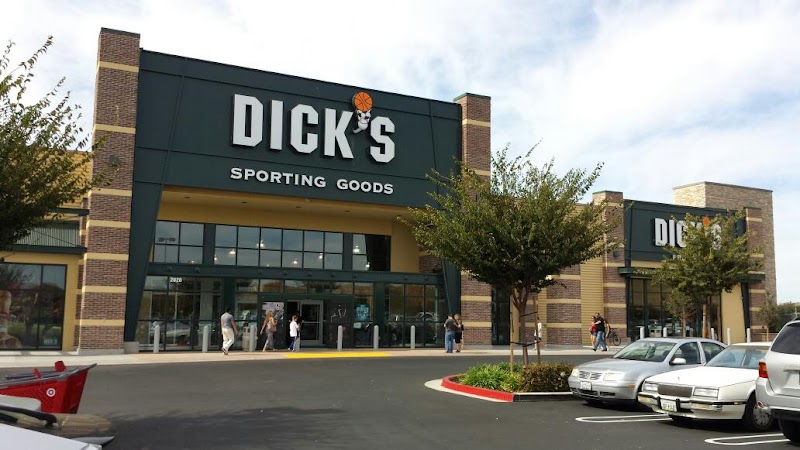 DICK'S Sporting Goods