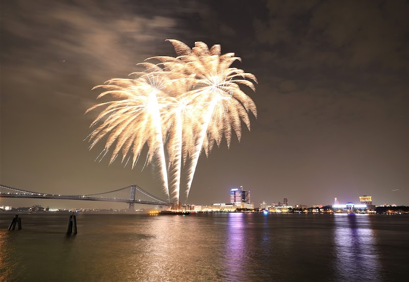 Penn's Landing Marina