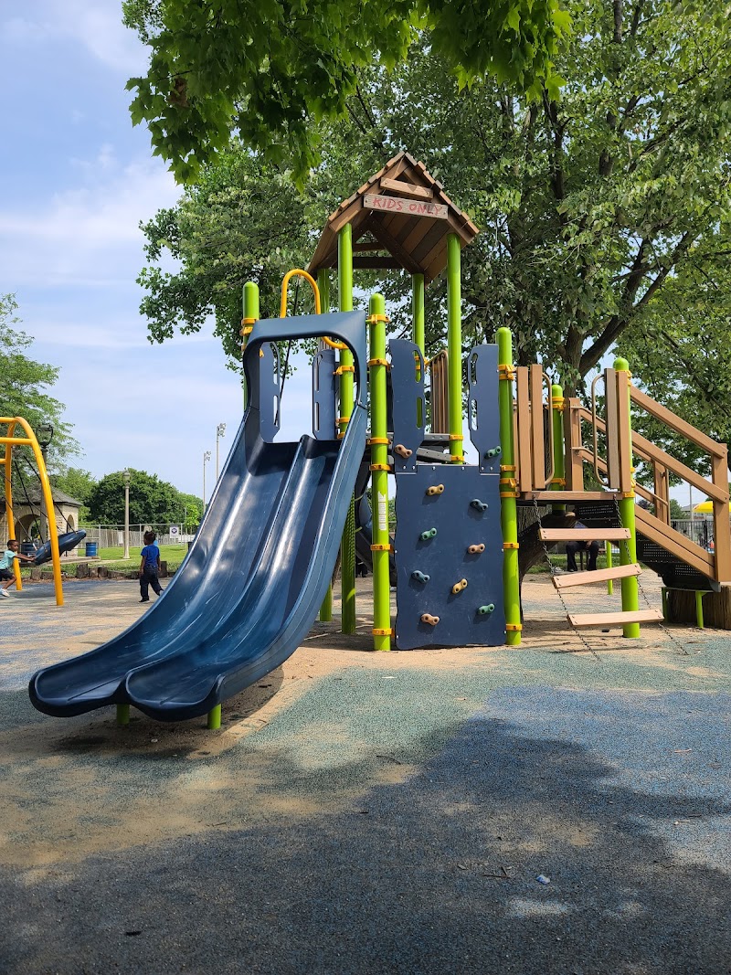 Enderis Playground — Best Outdoor Playgrounds in Milwaukee
