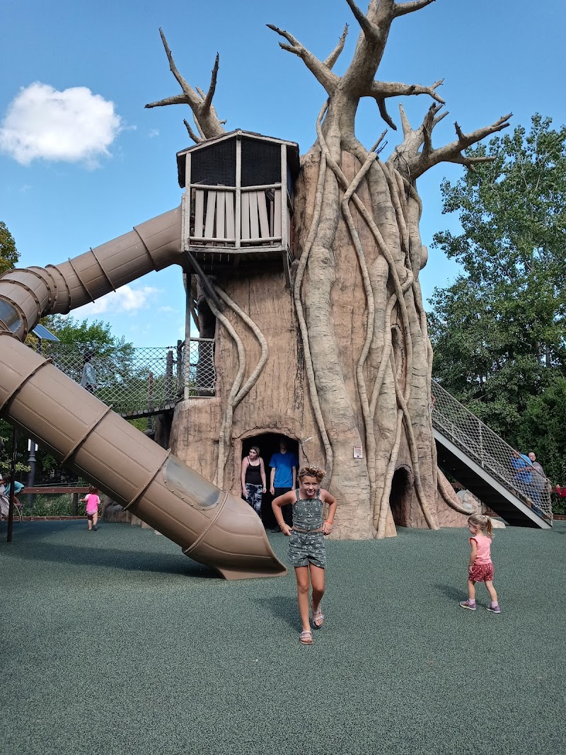 Henry Vilas Zoo