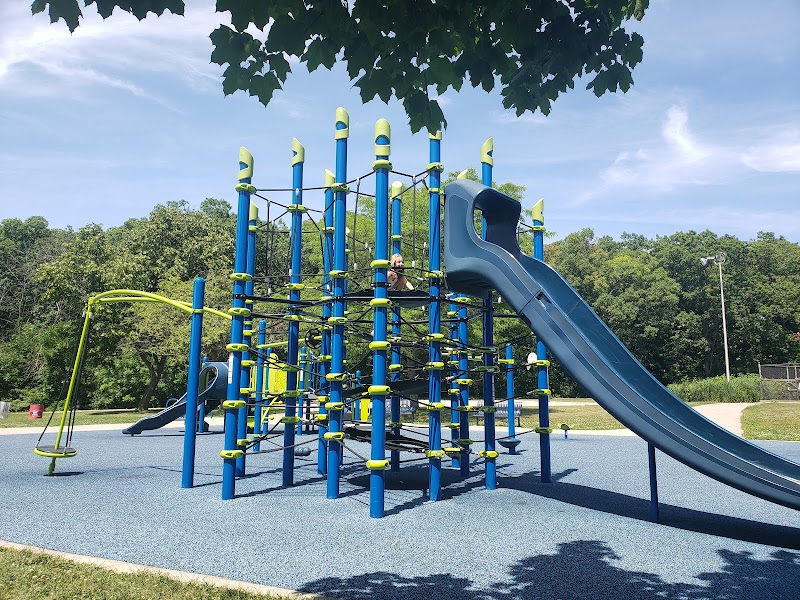 Holler Playground — Best Outdoor Playgrounds in Milwaukee