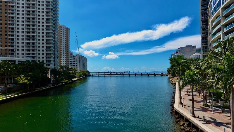 Promenada Miami River — Hiking with Kids in Miami