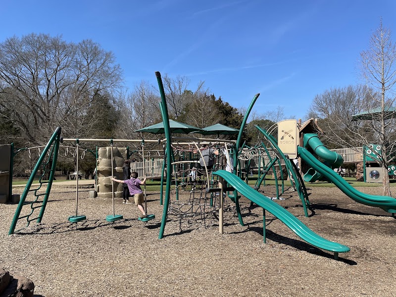 Everybody’s Tree House — Best Outdoor Playgrounds in Memphis
