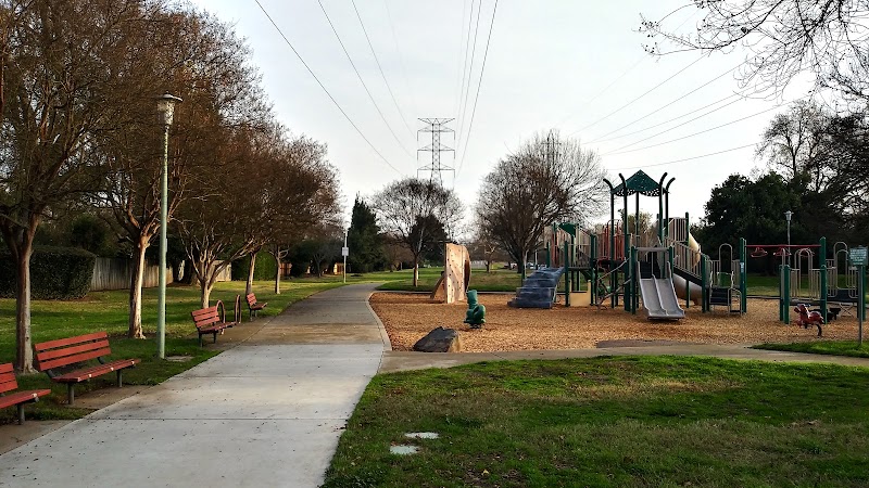 Oak Meadow Park — Hiking with Kids in Sacramento