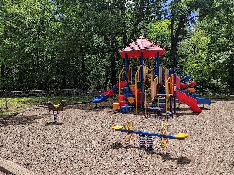 Carillon Playground — Best Outdoor Playgrounds in Richmond