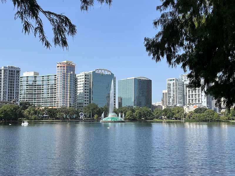 Lake Eola Park