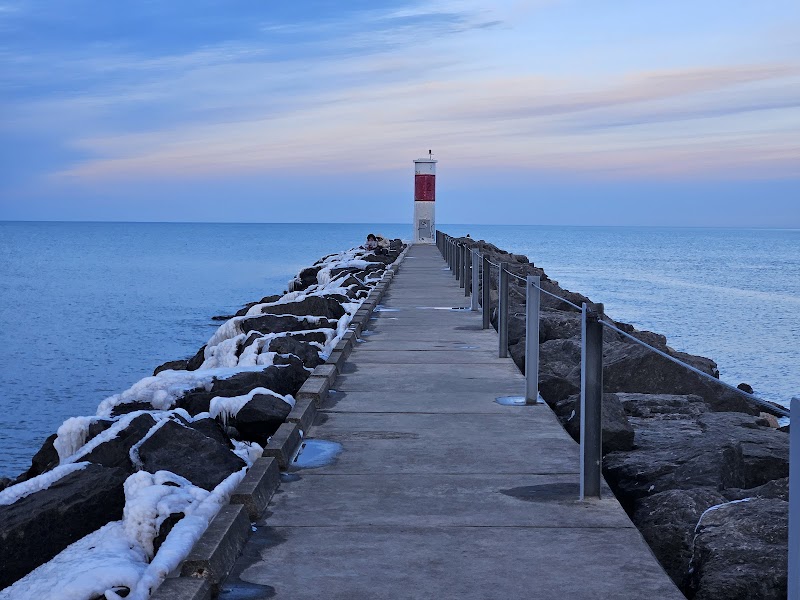 Irondequoit Bay Outlet Pier and Beach